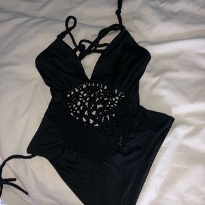 Frankie's Bikinis Swim - Black Frankie’s Bikinis One Piece Bathing Suit Frankie's Bikinis Swim - Black Frankie’s Bikinis One Piece Bathing Suit